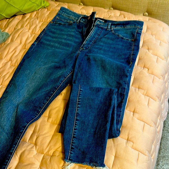 Skinny High Rise Jeans - Picture 2 of 4